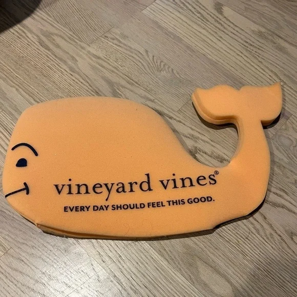 Vineyard Vines Whale Foam Hat - Store Display - Collector’s Item - Pink and Navy - Picture 2 of 5